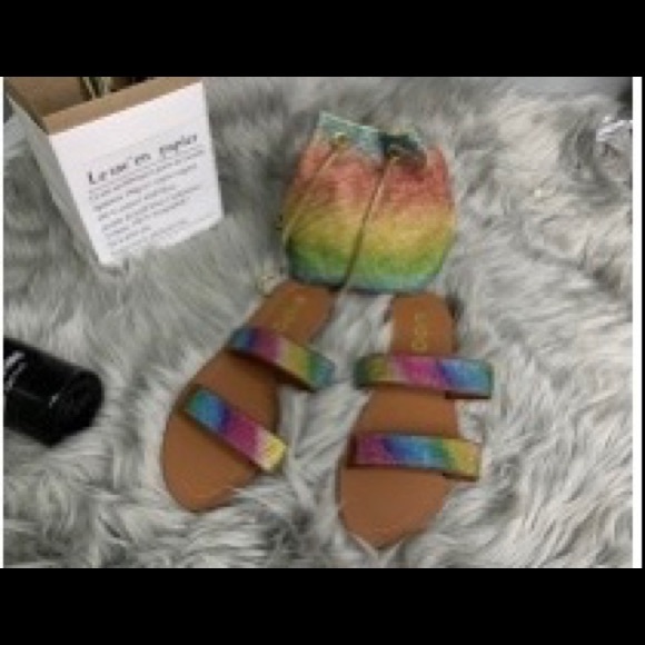 Slippers - Picture 5 of 7